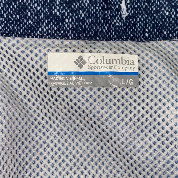 Columbia PFG button down shirt. Size large - Picture 2 of 6